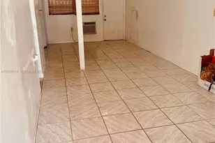 1445 NW 16th Ave, Miami, FL 33125 - Photo 2
