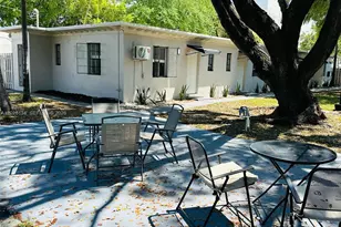 417 SE 14th Ct, Fort Lauderdale, FL 33316 - Photo 4