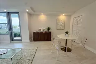 2899 Collins Ave, Miami Beach, FL 33140 - Photo 4