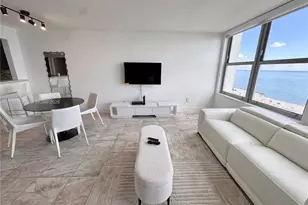 2899 Collins Ave, Miami Beach, FL 33140 - Photo 4
