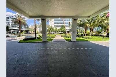 2899 Collins Ave #1037, Miami Beach, FL 33140 - Photo 22