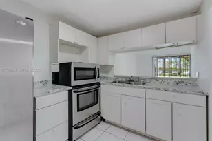 19729 SW 114th Ave, Miami, FL 33157 - Photo 6