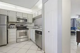 10451 W Broward Blvd, Plantation, FL 33324 - Photo 2