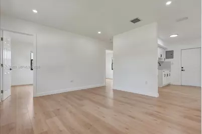 813 NW 6th Ave, Florida City, FL 33034 - Photo 24