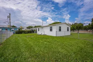 813 NW 6th Ave, Florida City, FL 33034 - Photo 8