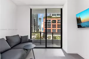 121 NE 5th St, Miami, FL 33132 - Photo 10