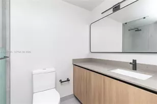 121 NE 5th St, Miami, FL 33132 - Photo 18