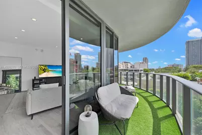 121 NE 34th St #L304, Miami, FL 33137 - Photo 32