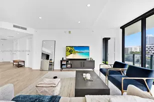 121 NE 34th St, Miami, FL 33137 - Photo 2
