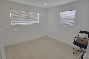 1052 SW 79th Ave, Miami, FL 33144 - Photo 10