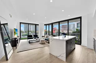 121 NE 34th St, Miami, FL 33137 - Photo 12