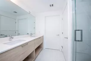 16385 Biscayne Blvd, North Miami Beach, FL 33160 - Photo 14