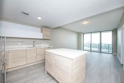 16385 Biscayne Blvd #2616, North Miami Beach, FL 33160 - Photo 4