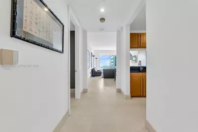 1425 Brickell Ave #51A, Miami, FL 33131 - Photo 2