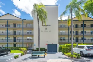 900 SW 128th Ave, Pembroke Pines, FL 33027 - Photo 22