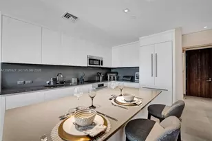 88 SW 7th St, Miami, FL 33130 - Photo 14