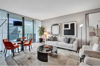 88 SW 7th St #1408, Miami, FL 33130 - Photo 4
