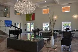 9621 Fontainebleau Blvd, Miami, FL 33172 - Photo 2