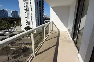 3701 N Country Club Dr, Aventura, FL 33180 - Photo 4