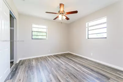 1389 Meadowbrook Dr, West Palm Beach, FL 33417 - Photo 12