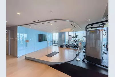 1000 Brickell Plz #2111, Miami, FL 33131 - Photo 18