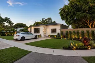 1090 NW 134th St, North Miami, FL 33168 - Photo 1