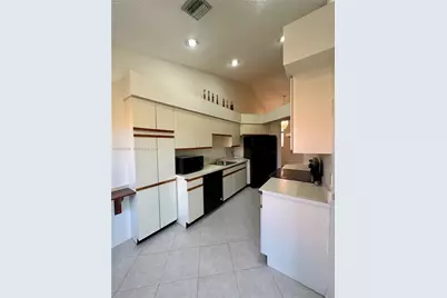 3176 Arbor Ln #2506, Hollywood, FL 33021 - Photo 28