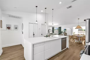 3260 SW 2nd Ct, Deerfield Beach, FL 33442 - Photo 16