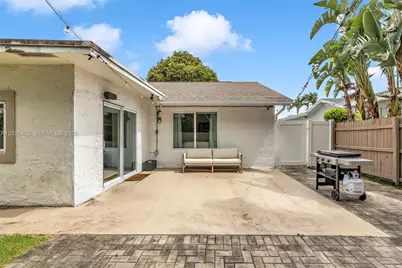 3260 SW 2nd Ct, Deerfield Beach, FL 33442 - Photo 30