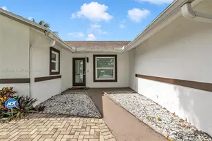 3260 SW 2nd Ct, Deerfield Beach, FL 33442 - Photo 14