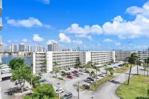 18021 Biscayne Blvd, Aventura, FL 33160 - Photo 32