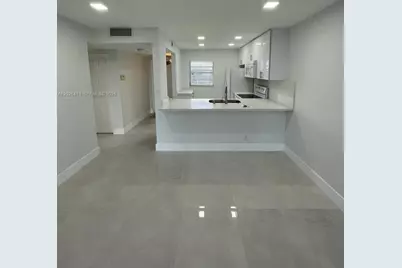 9460 Tangerine Pl #404, Davie, FL 33324 - Photo 1