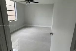 9460 Tangerine Pl, Davie, FL 33324 - Photo 6