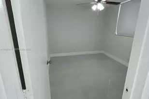 9460 Tangerine Pl, Davie, FL 33324 - Photo 10