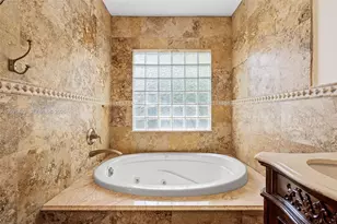 730 NE 116th St, Biscayne Park, FL 33161 - Photo 38