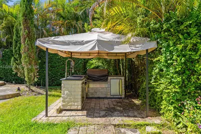 730 NE 116th St, Biscayne Park, FL 33161 - Photo 60