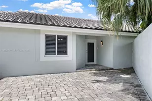 15037 Brighton Ln, Davie, FL 33331 - Photo 8