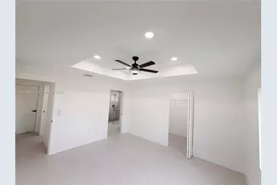 911 Cleveland Ave, Lehigh Acres, FL 33972 - Photo 24