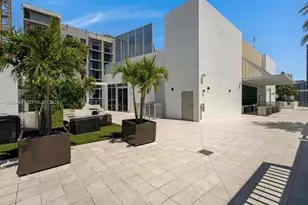 1010 SW 2nd Ave, Miami, FL 33130 - Photo 32