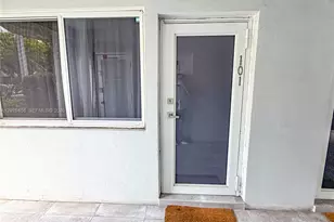 2430 NE 135th St, North Miami, FL 33181 - Photo 4