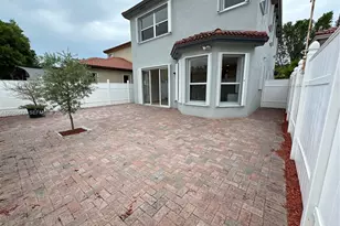 3761 NE 10th St, Homestead, FL 33033 - Photo 12