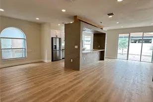 3761 NE 10th St, Homestead, FL 33033 - Photo 2