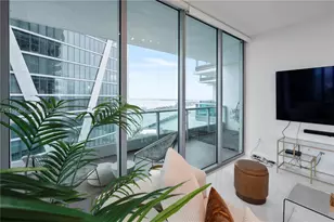 900 Biscayne Blvd, Miami, FL 33132 - Photo 12