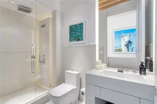 102 24th St, Miami Beach, FL 33139 - Photo 14