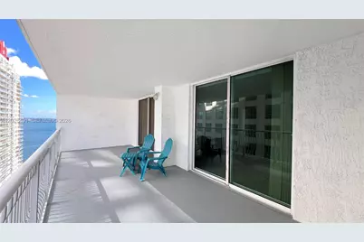 1200 Brickell Bay Dr #2814, Miami, FL 33131 - Photo 12