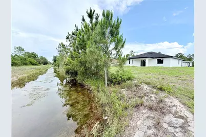 705 Colyer St E, Lehigh Acres, FL 33974 - Photo 62