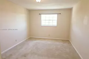 4140 NW 44th Ave, Lauderdale Lakes, FL 33319 - Photo 18