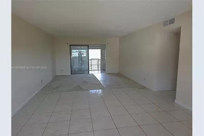 4140 NW 44th Ave #411, Lauderdale Lakes, FL 33319 - Photo 4