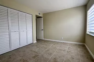 401 Golden Isles Dr, Hallandale Beach, FL 33009 - Photo 34