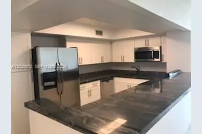 2655 Collins Ave #2308, Miami Beach, FL 33140 - Photo 4